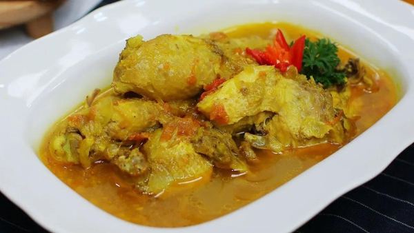 Siong Sira (Sumbawa Beef in Yellow Broth)